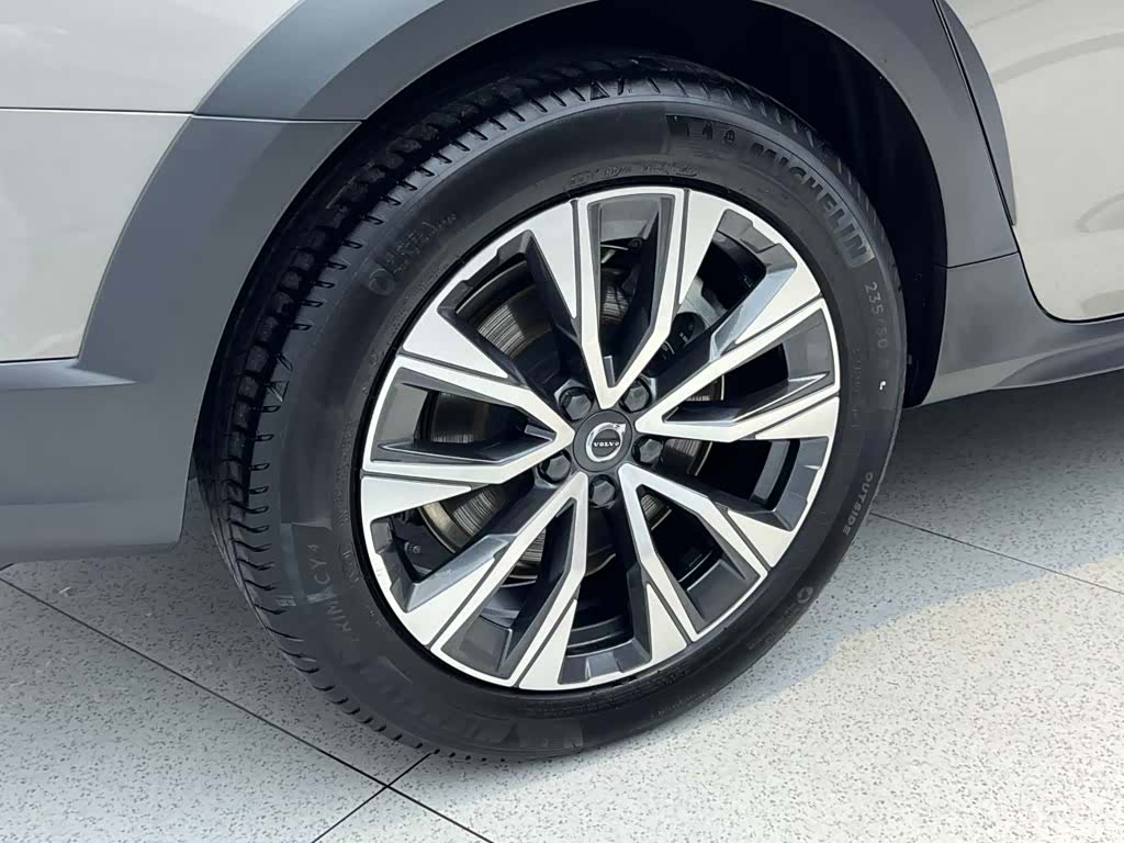 Volvo V90, 2023 8