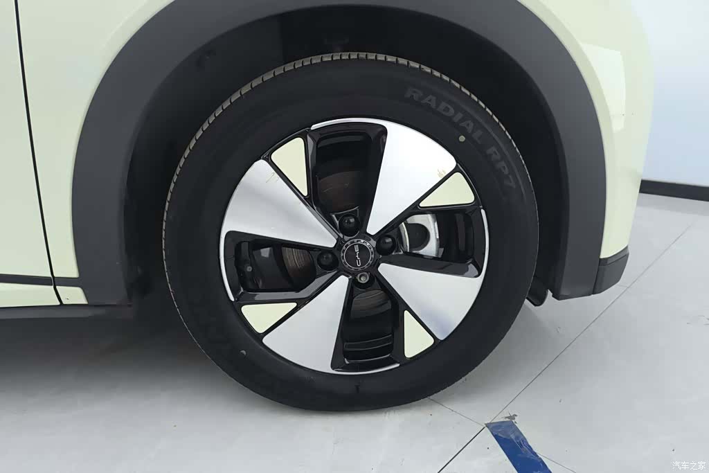 BYD Dolphin, 2024 6