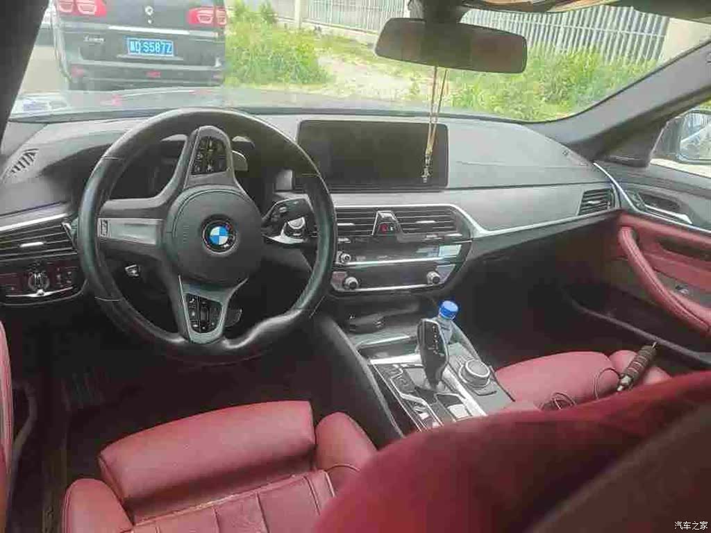 BMW 5 Series, 2022 все фото