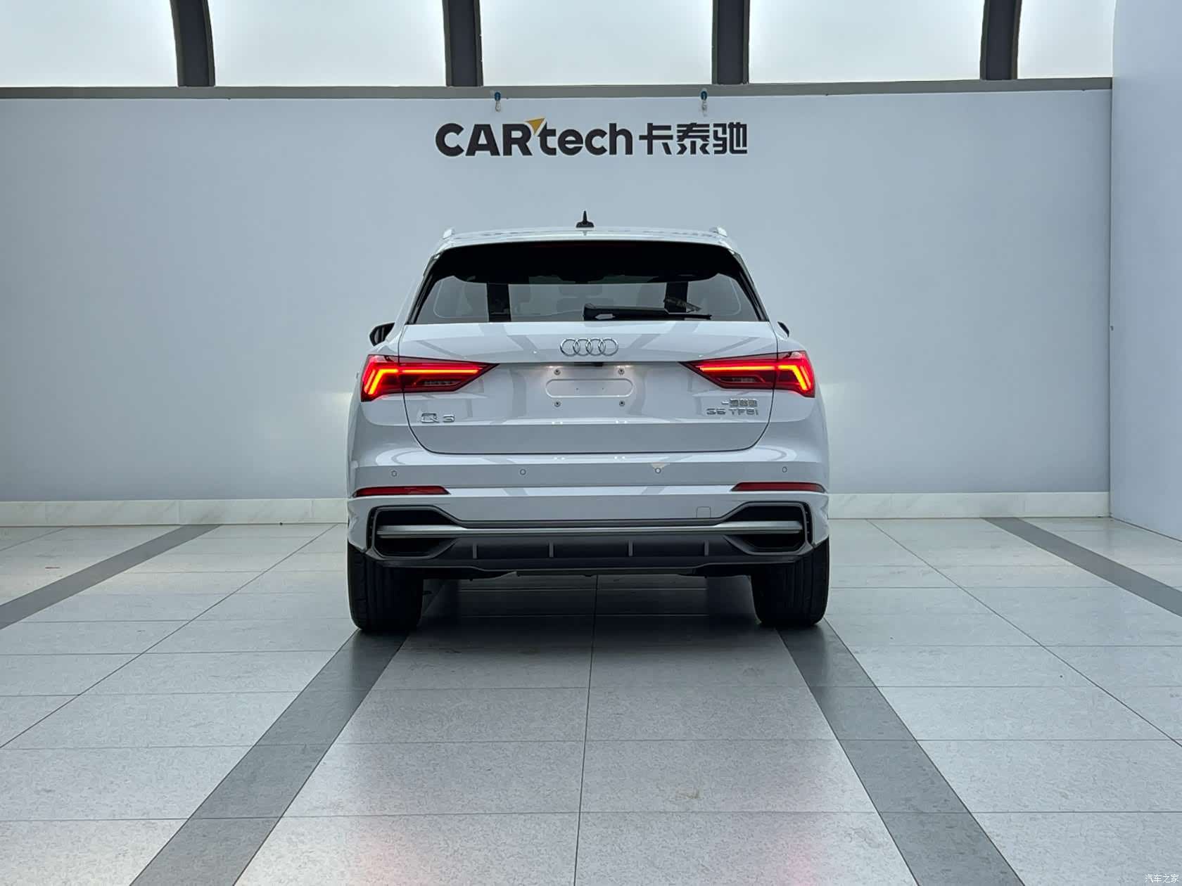 Audi Q3, 2022 4