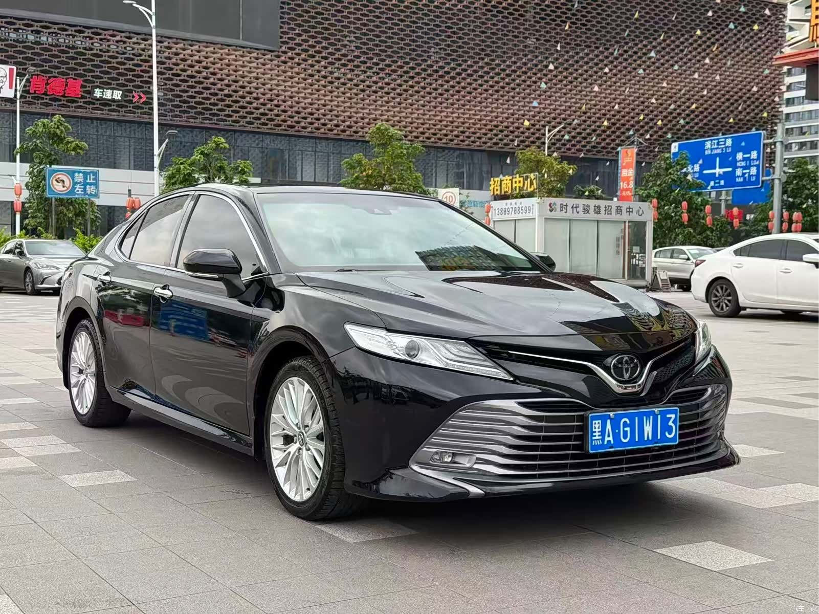 Toyota Camry, 2019 3