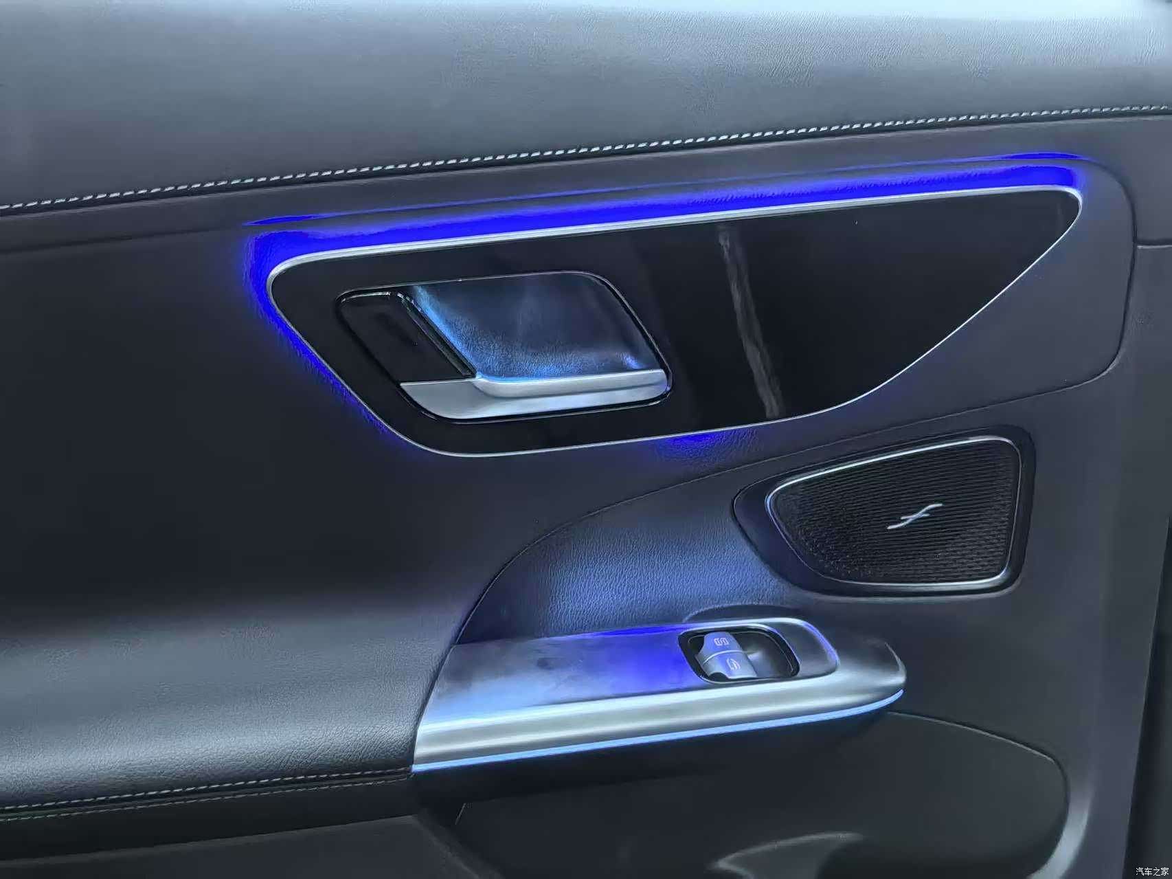 Mercedes-Benz C-Class, 2023 11