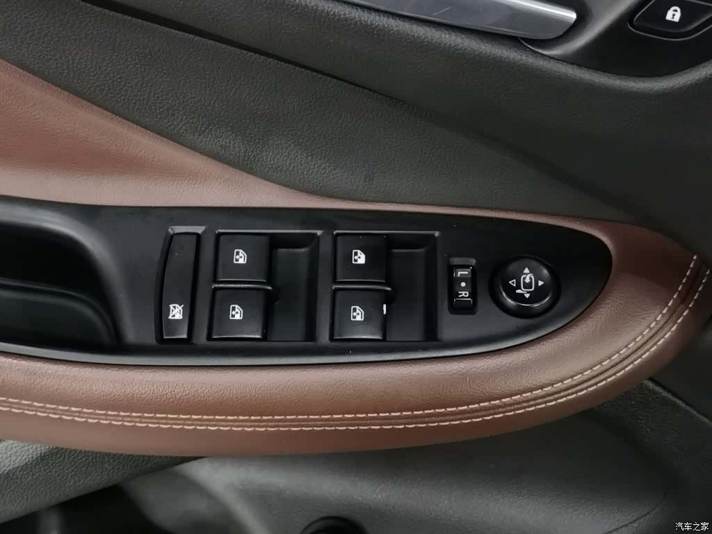 Buick Envision Plus, 2018 9