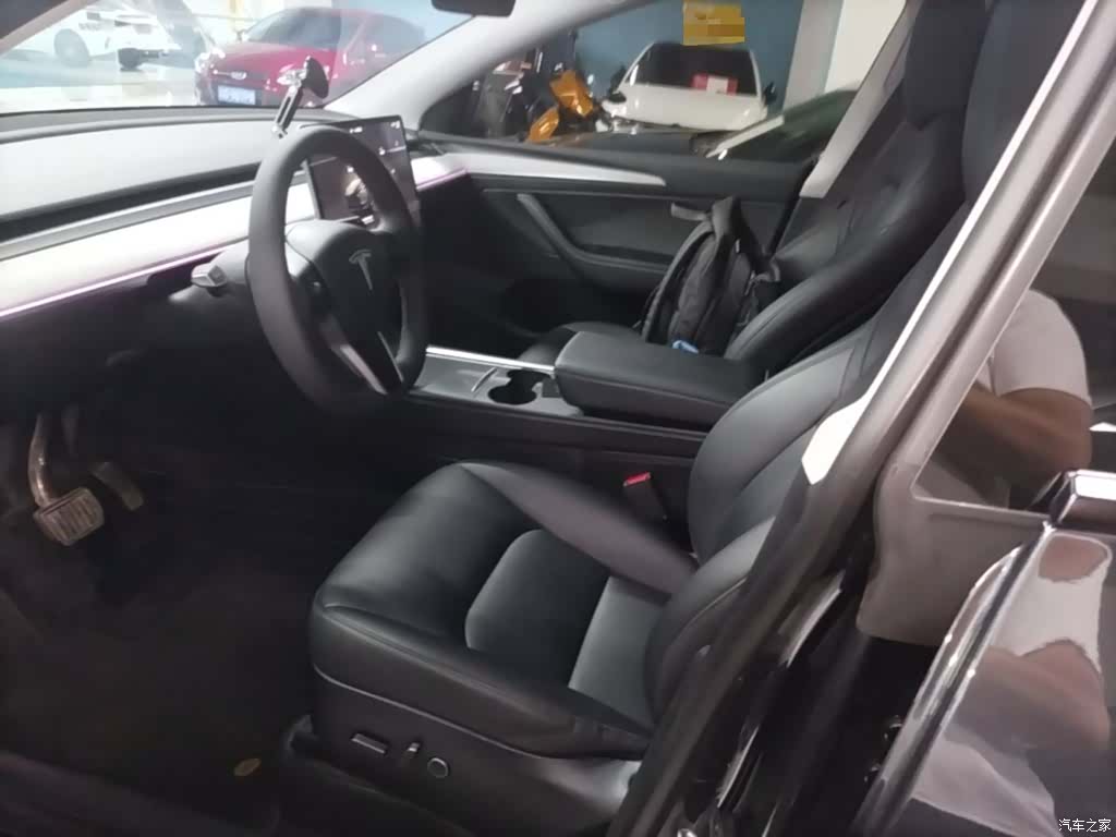 Tesla Model Y, 2024 15