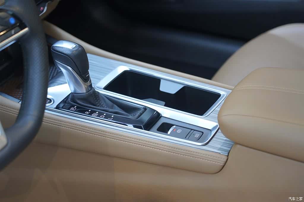 Nissan Teana, 2023 17