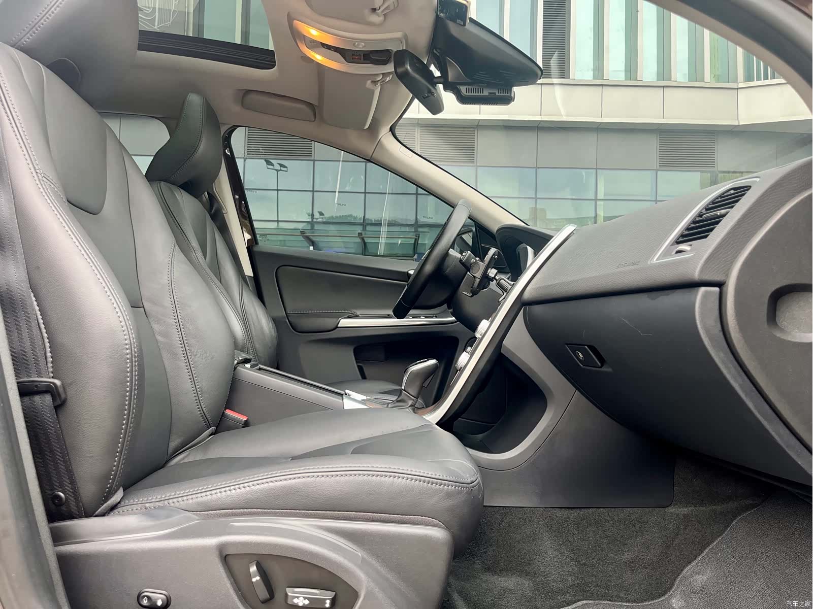 Volvo XC60, 2017 11