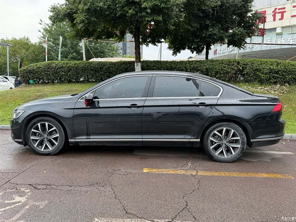 Volkswagen Magotan, 2021 3