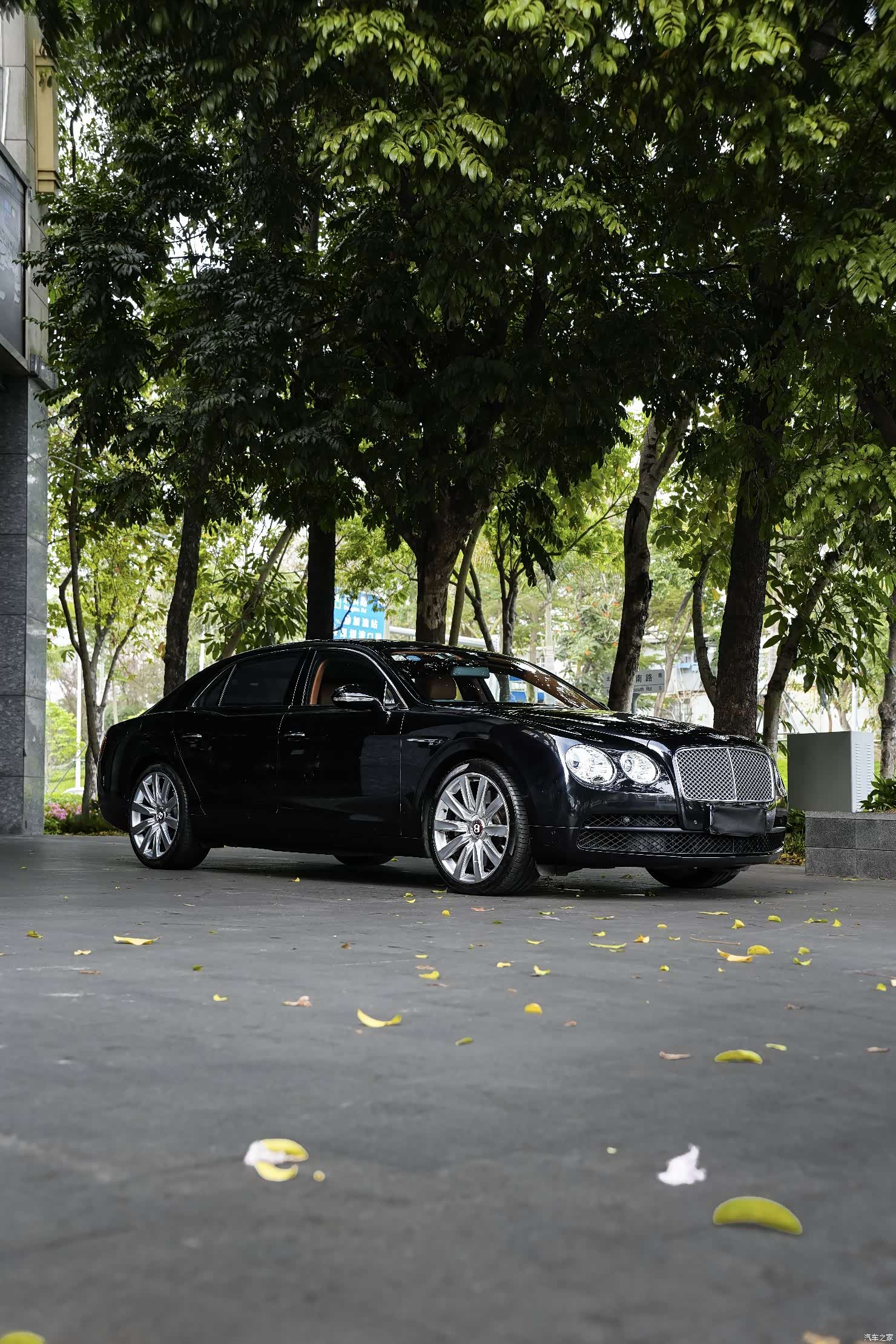 Bentley Flying Spur, 2018 2