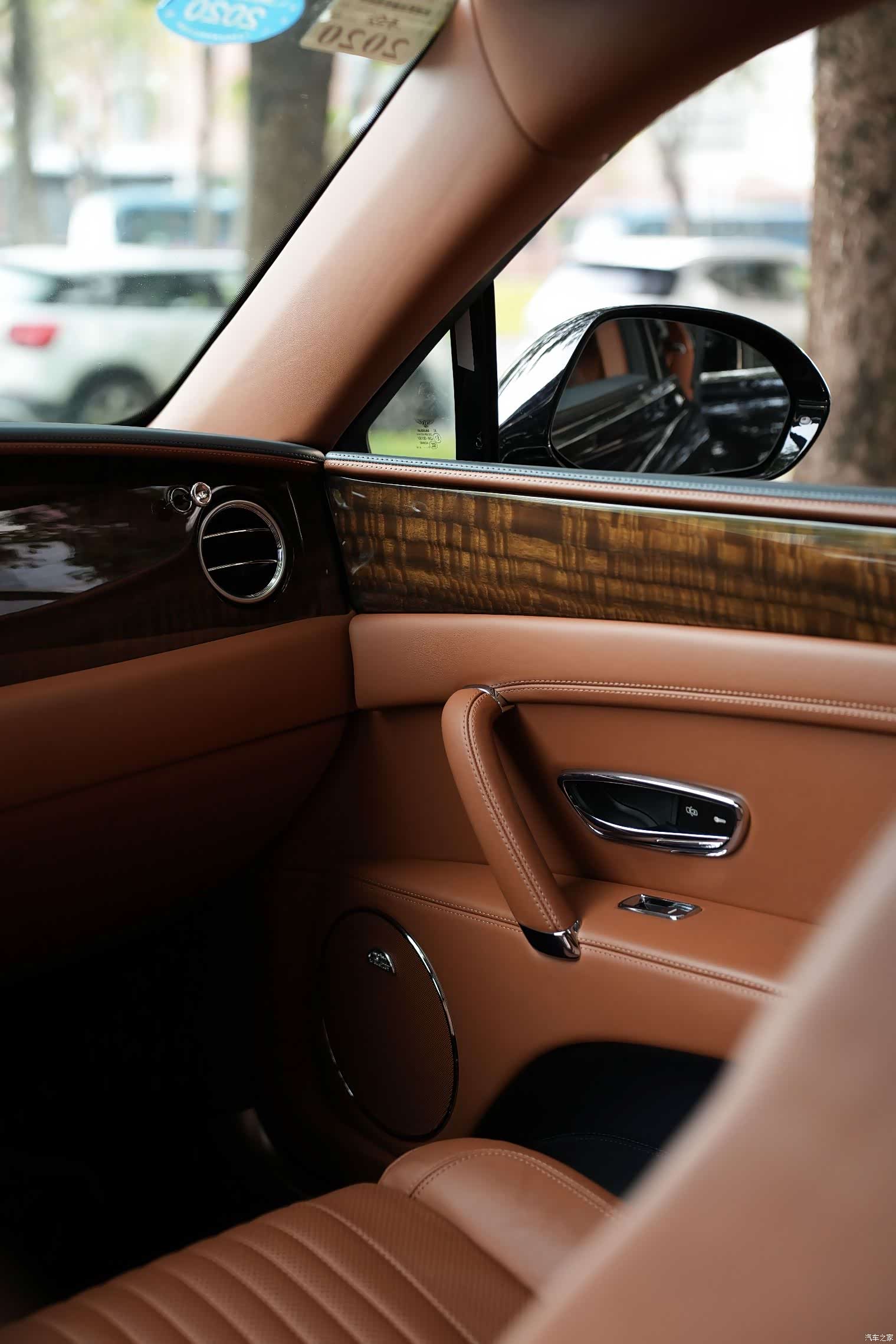 Bentley Flying Spur, 2018 12