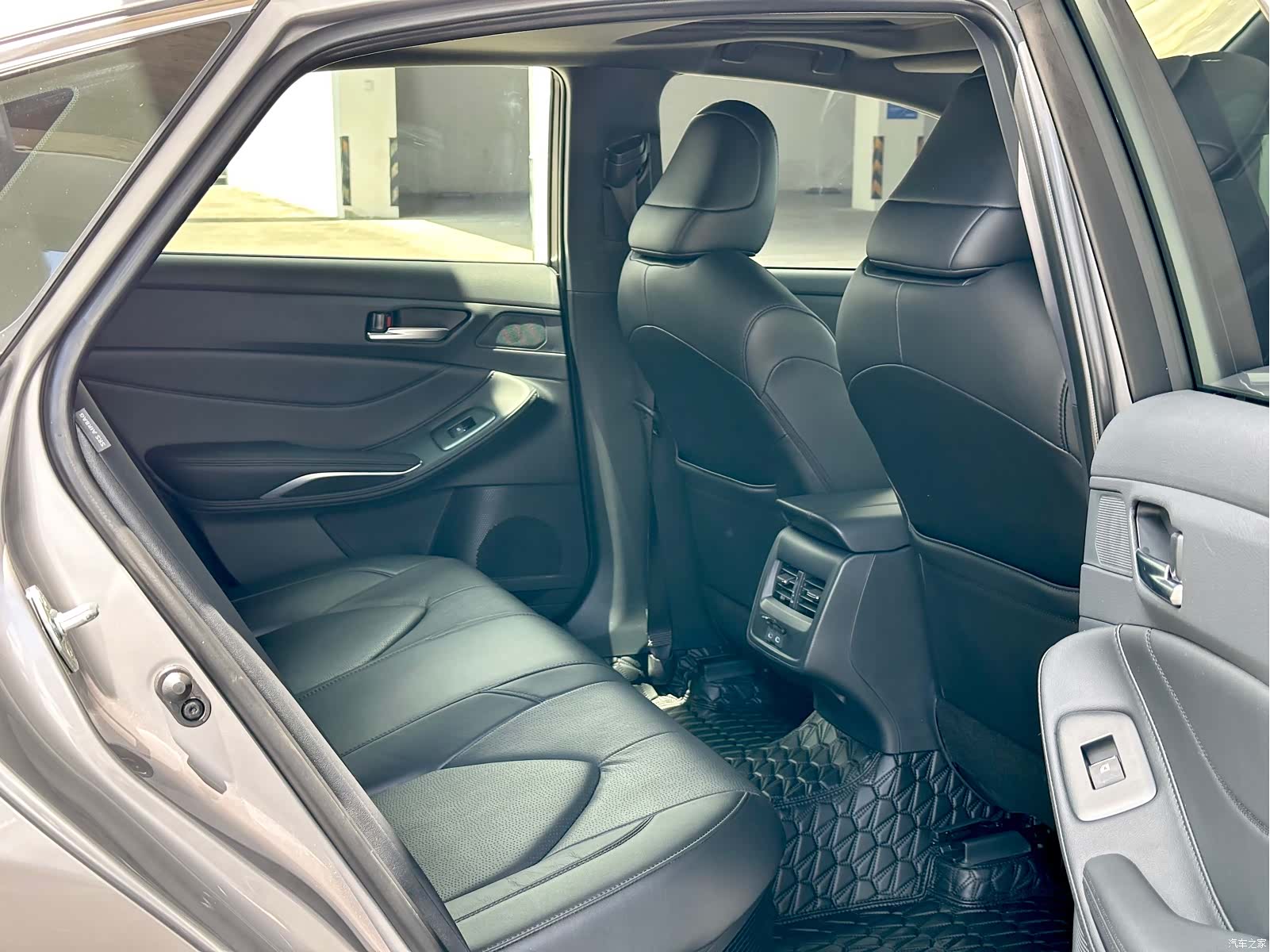 Toyota Avalon, 2023 13