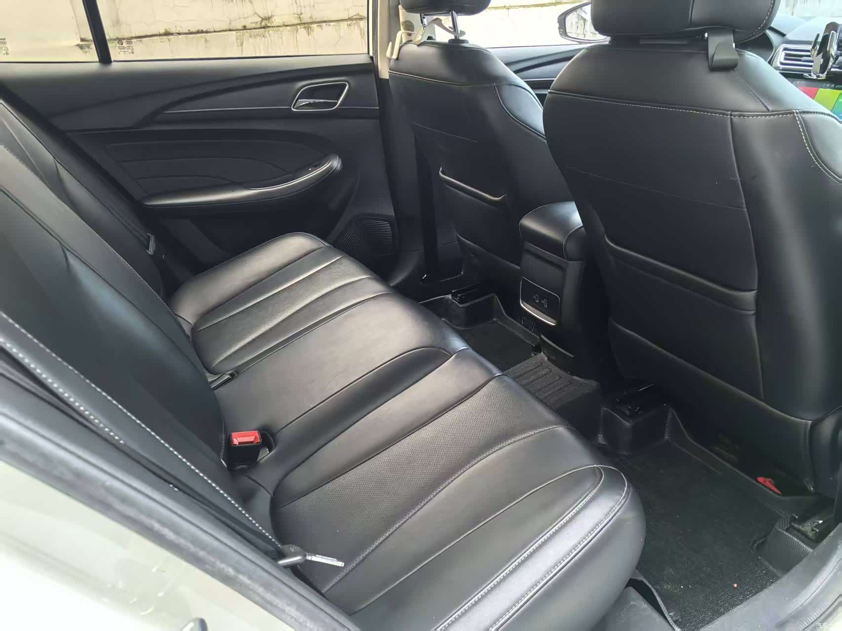 Roewe i5, 2020 14