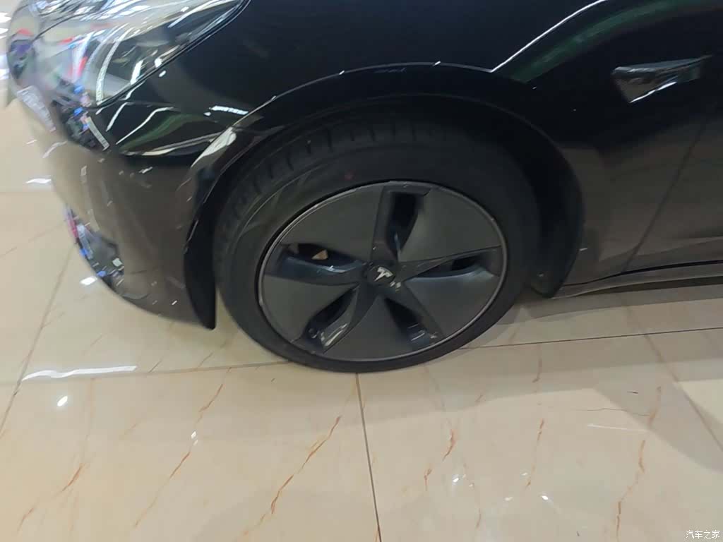 Tesla Model 3, 2020 23