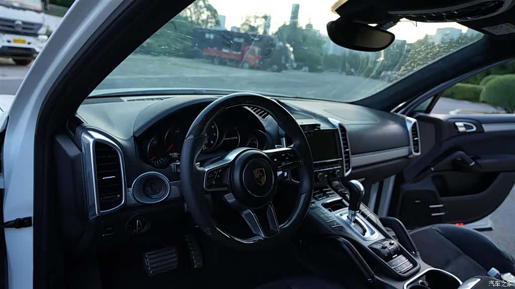 Porsche Cayenne, 2016 9