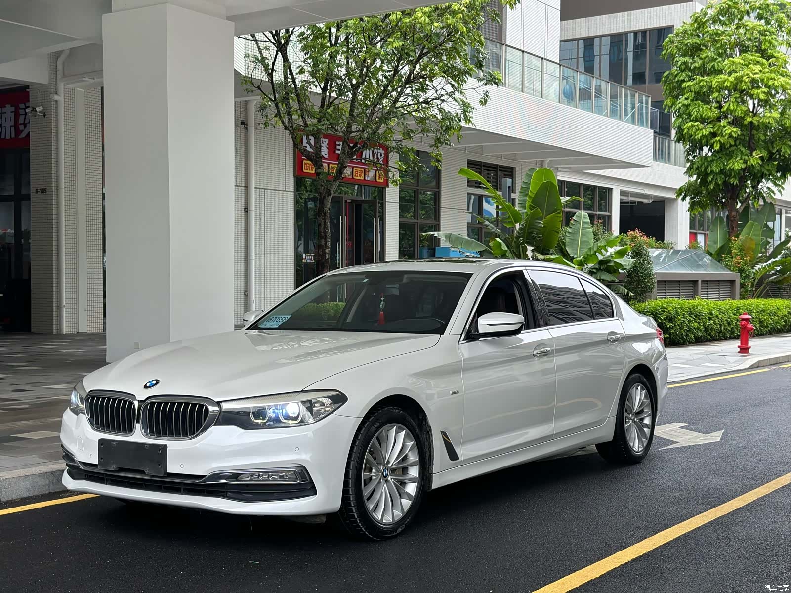BMW 5 Series, 2018 1