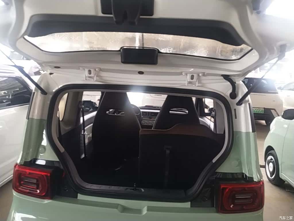 Wuling MINIEV, 2022 19