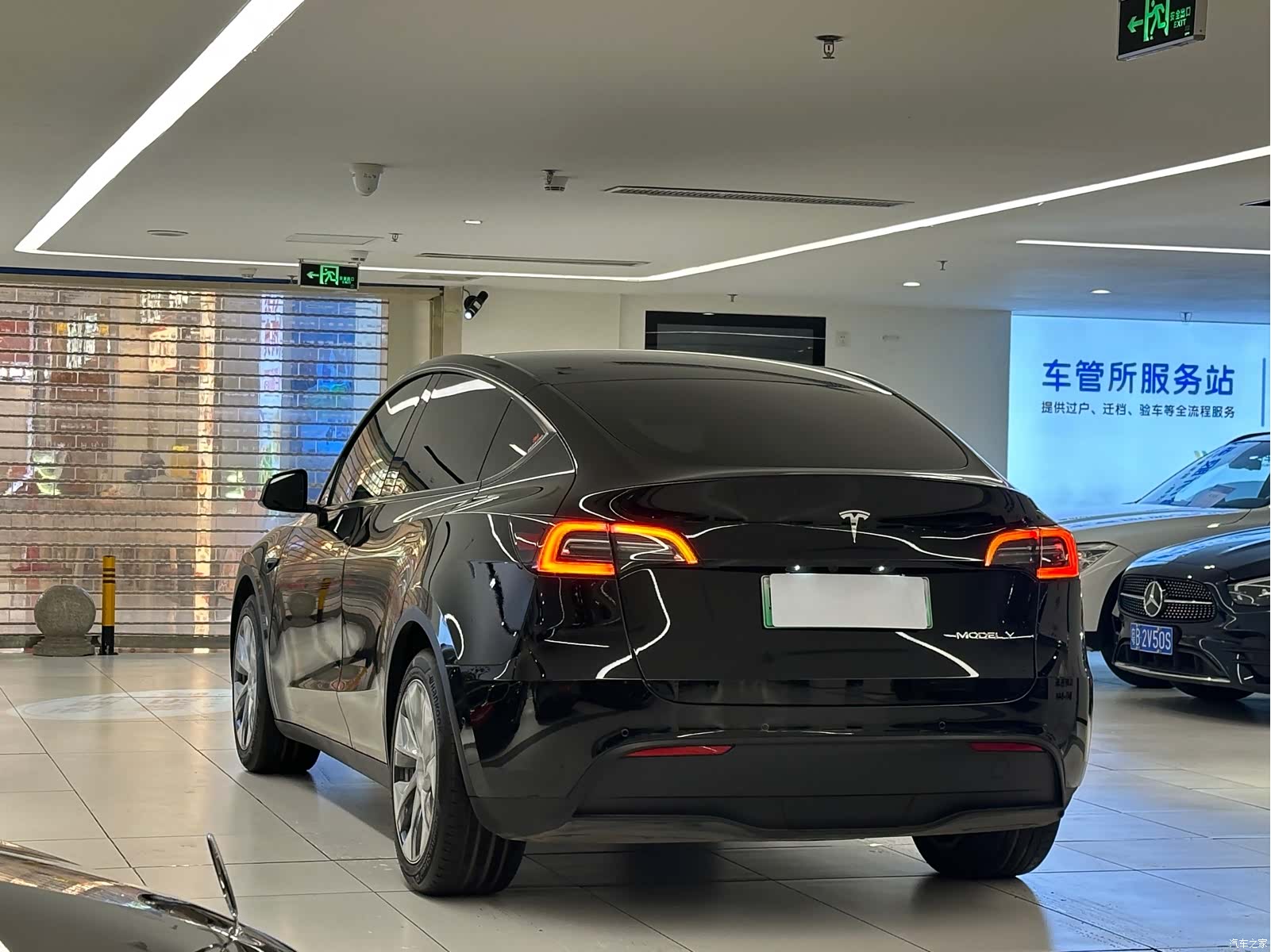 Tesla Model Y, 2023 6