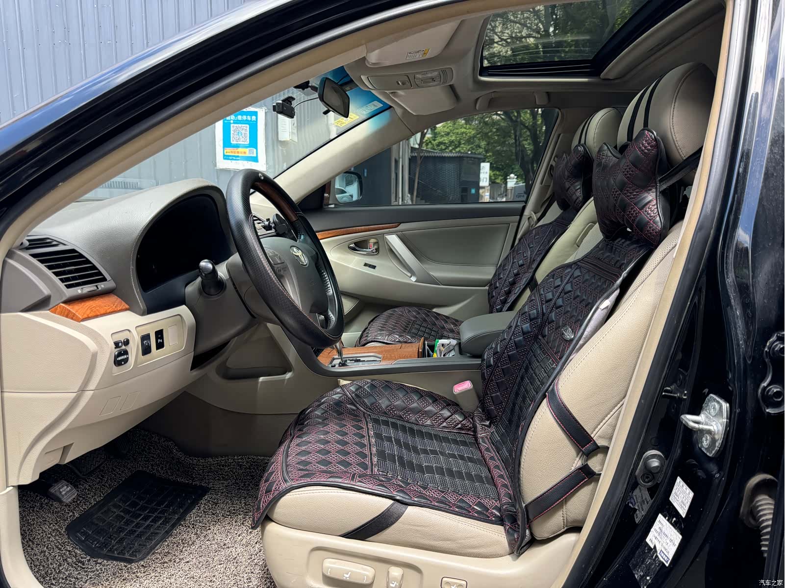 Toyota Camry, 2011 4