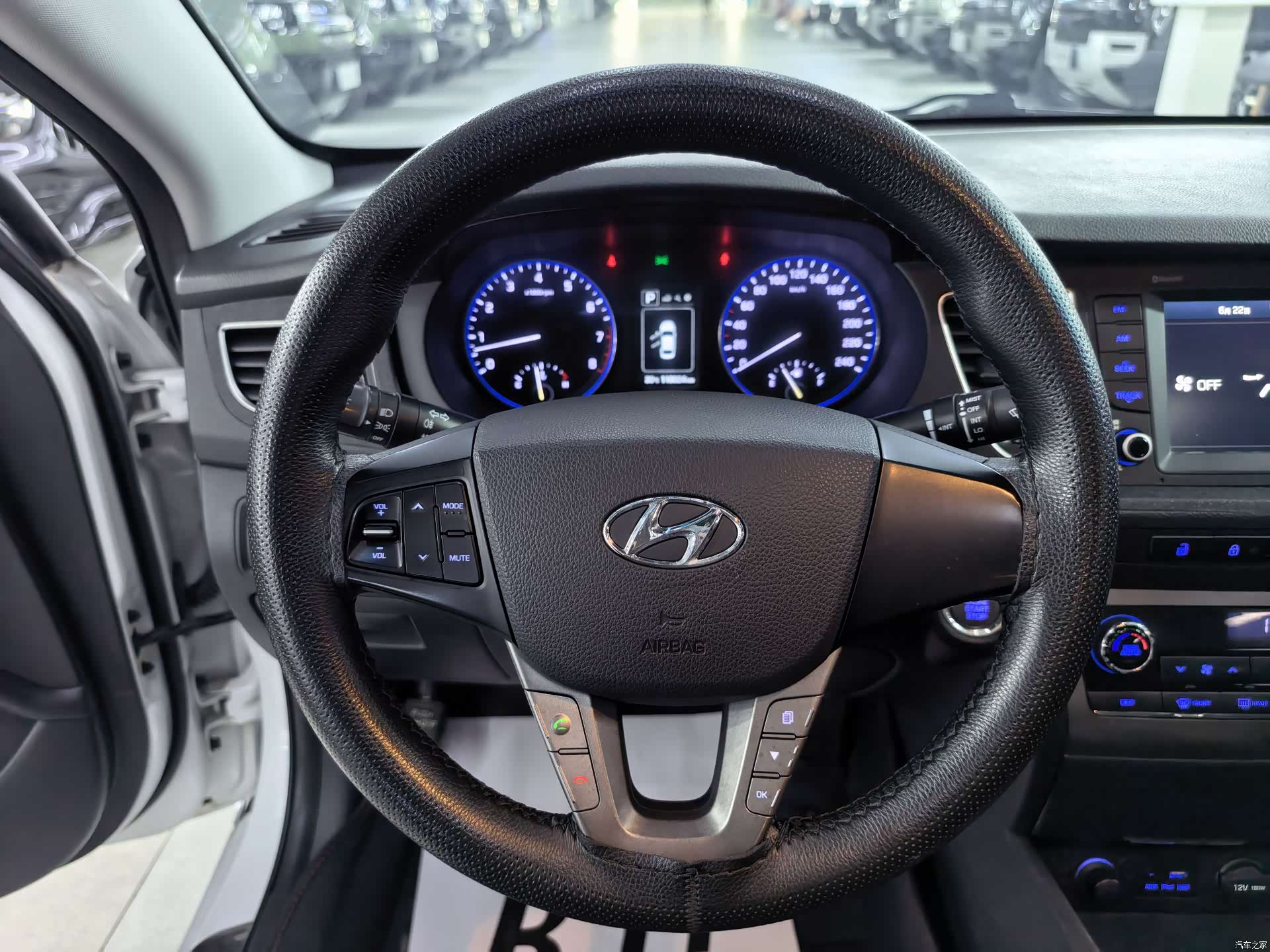 Hyundai GLS, 2016 9