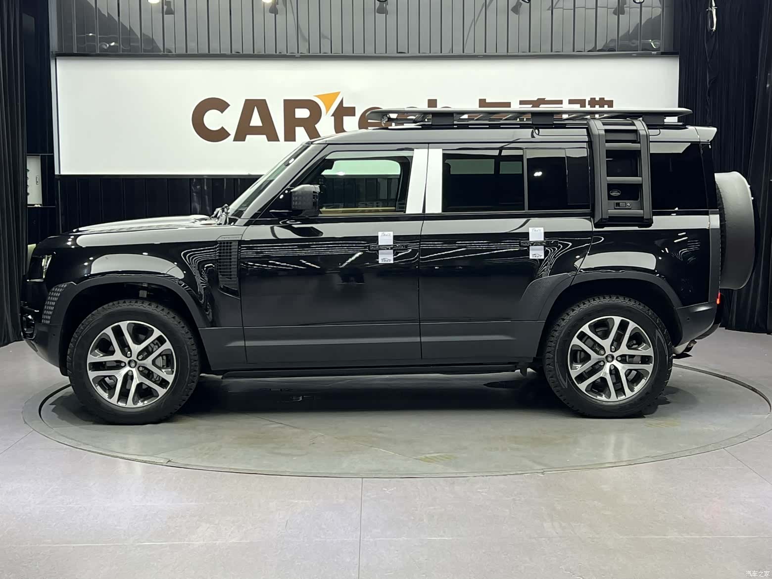 Land Rover Defender, 2024 7