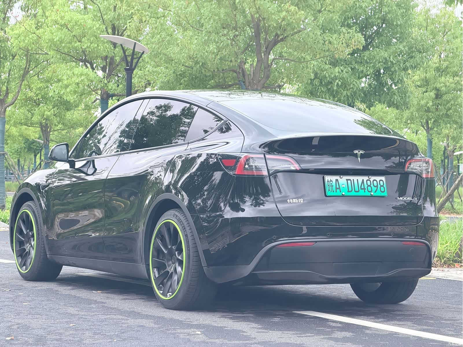 Tesla Model Y, 2023 13