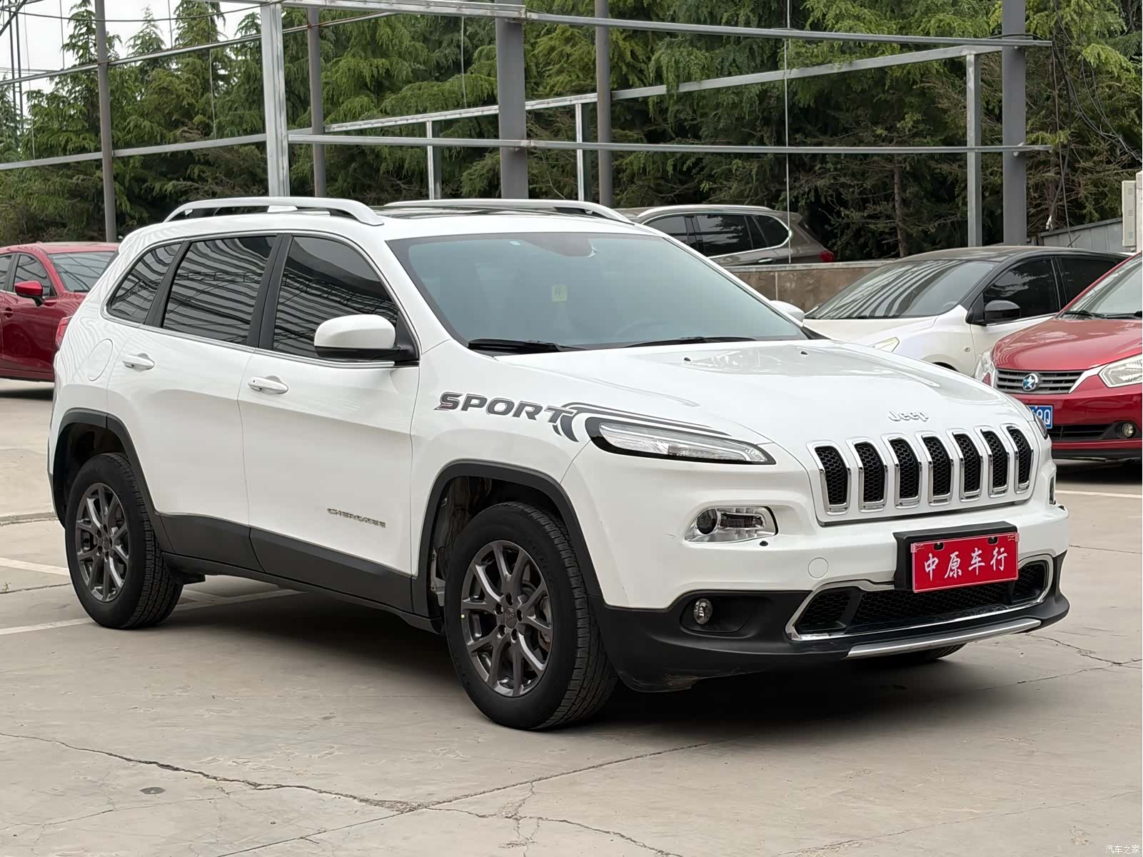 Jeep Cherokee, 2021 3