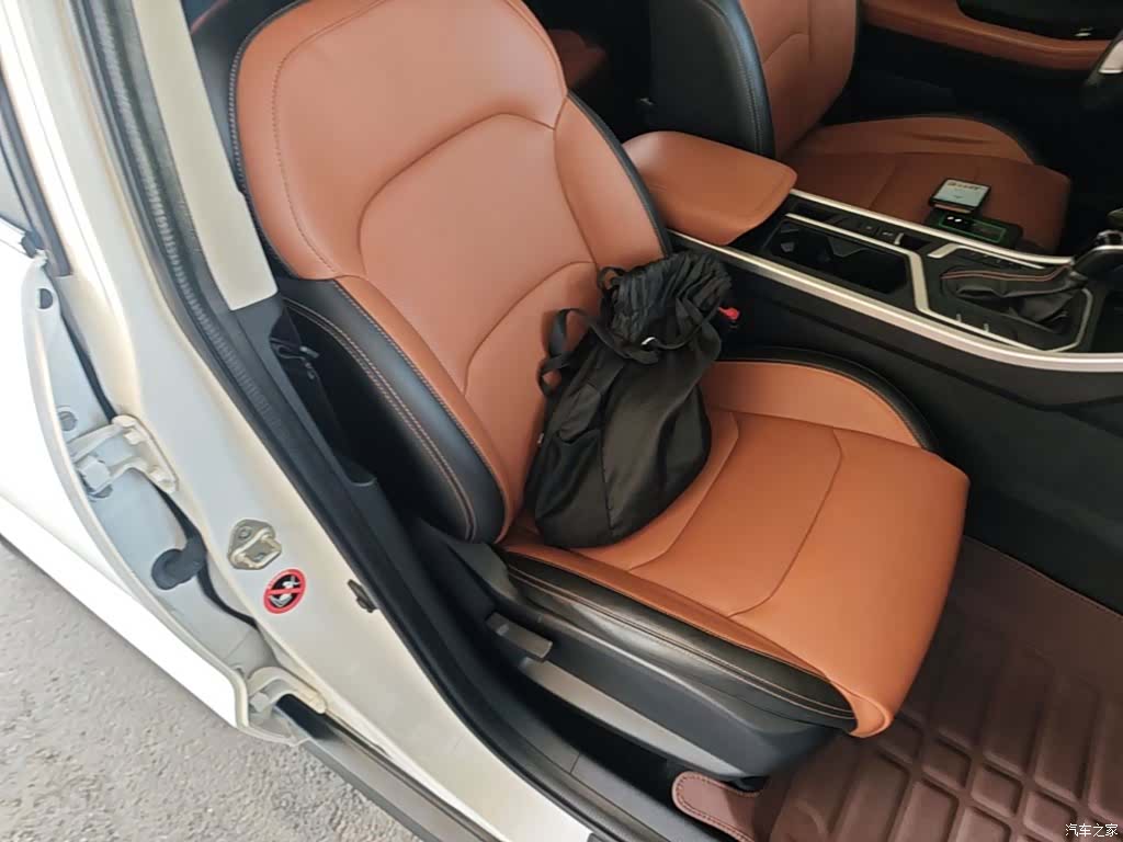 Geely X6, 2021 25