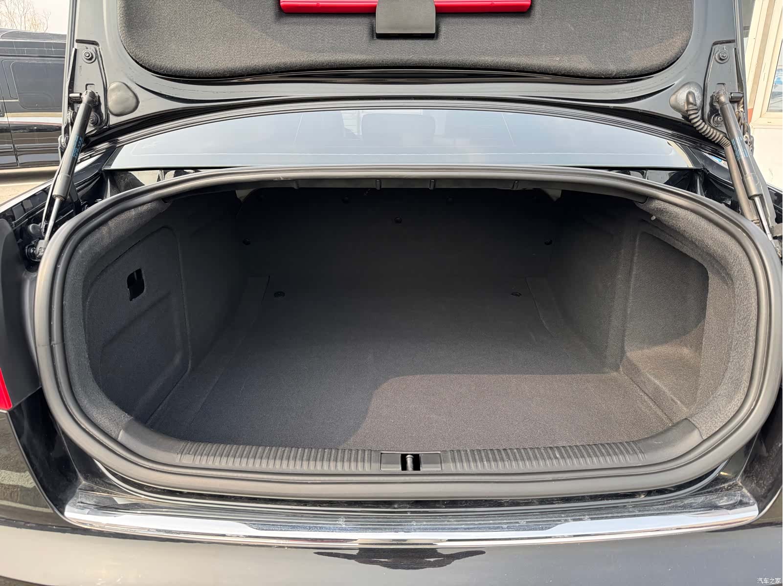 Audi A6L, 2010 18
