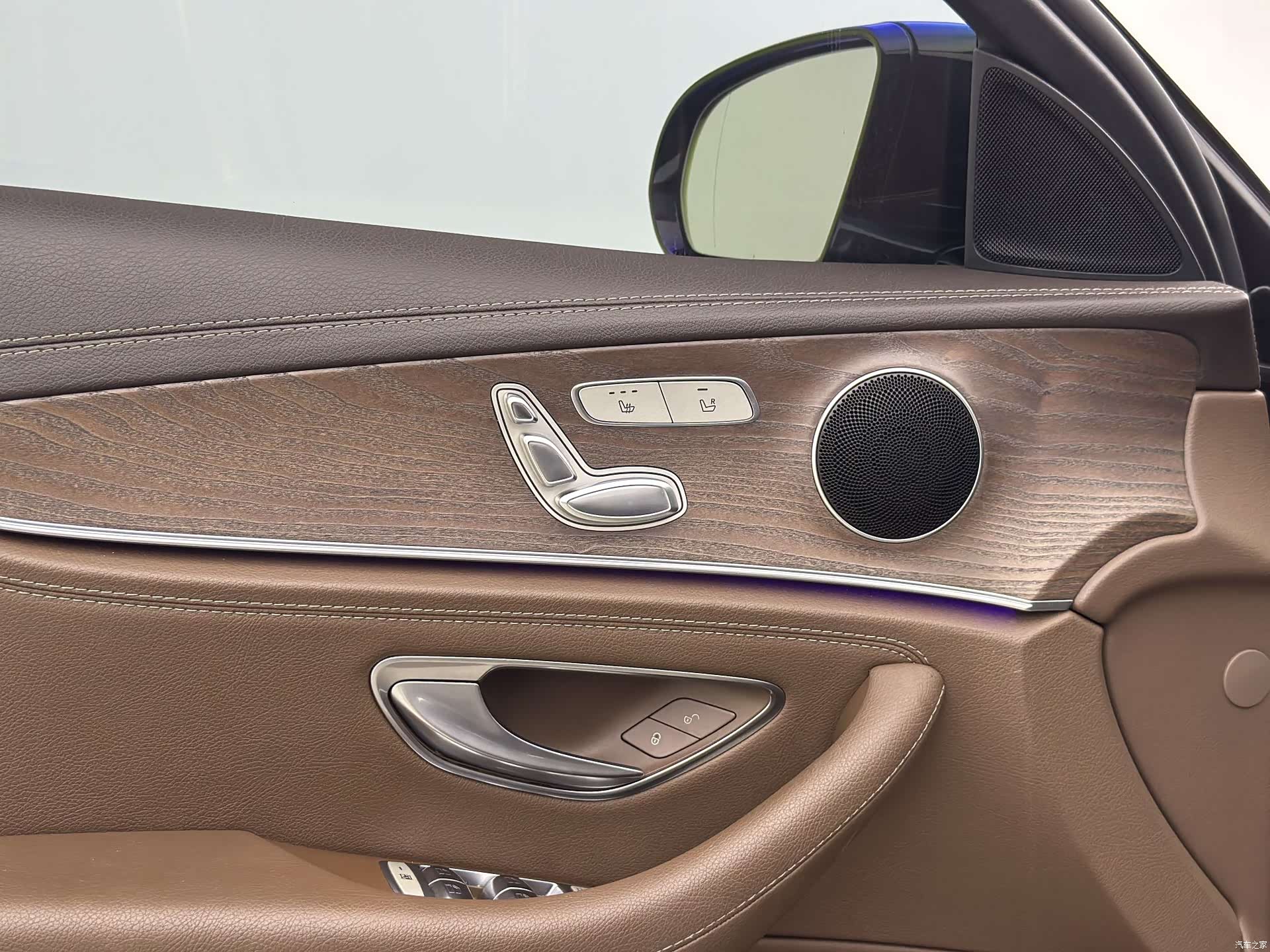 Mercedes-Benz E-Class, 2019 16