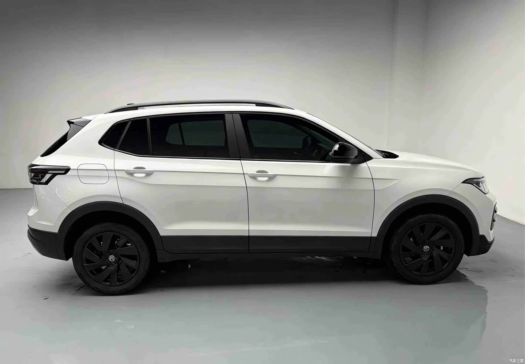 Volkswagen Tharu, 2025 18