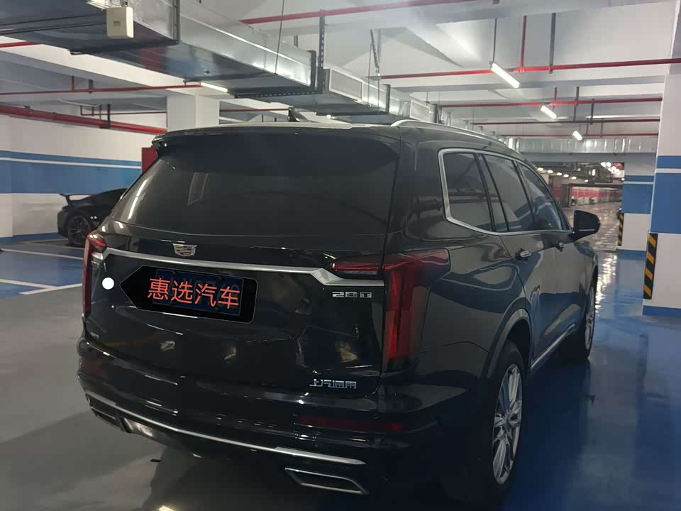 Cadillac XT6