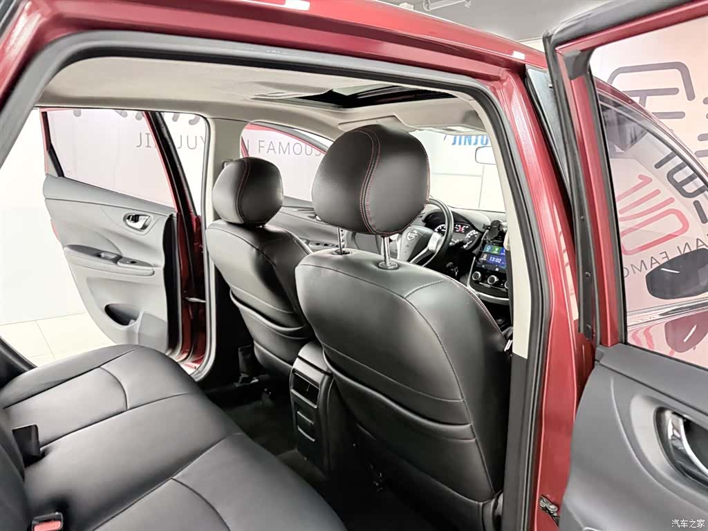 Nissan Tiida, 2018 15