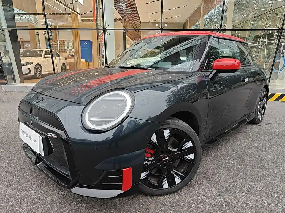 MINI Electric JCW