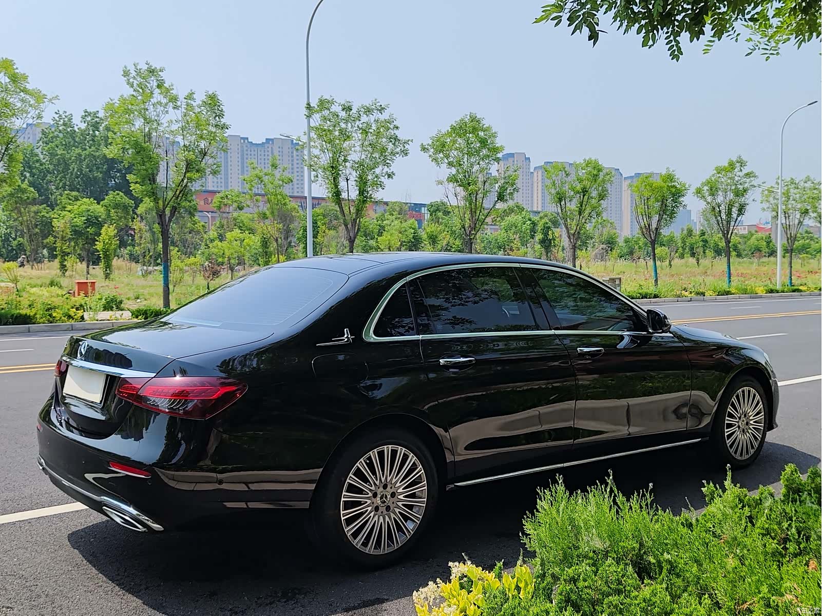 Mercedes-Benz E-Class, 2022 32