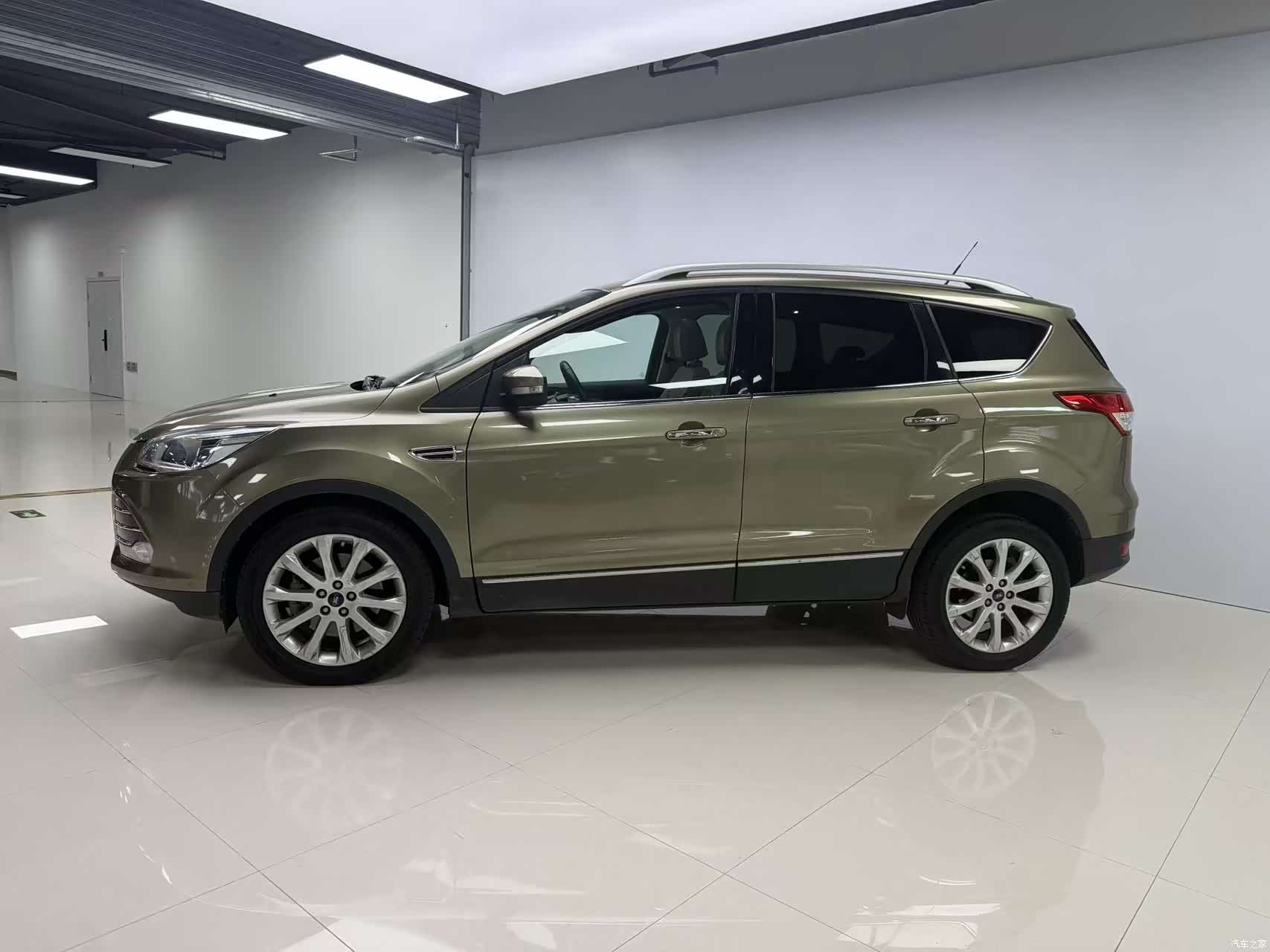Ford Kuga, 2013 10