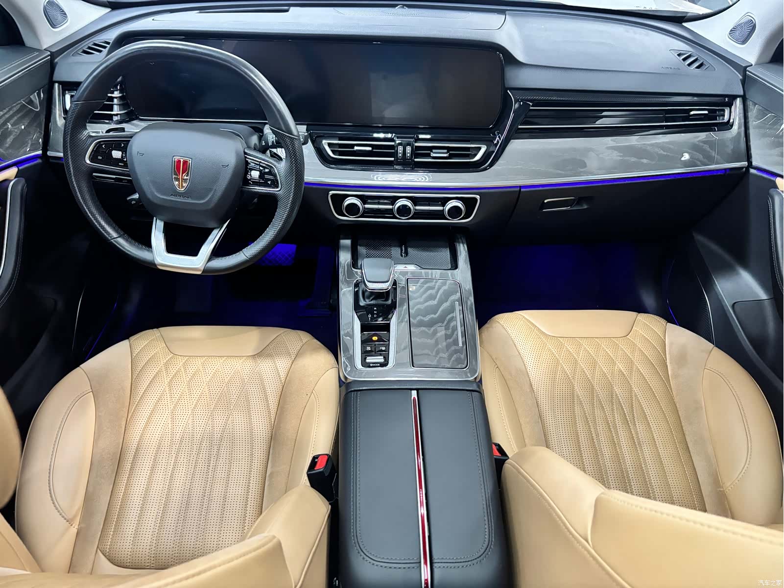Hongqi HS5, 2023 7