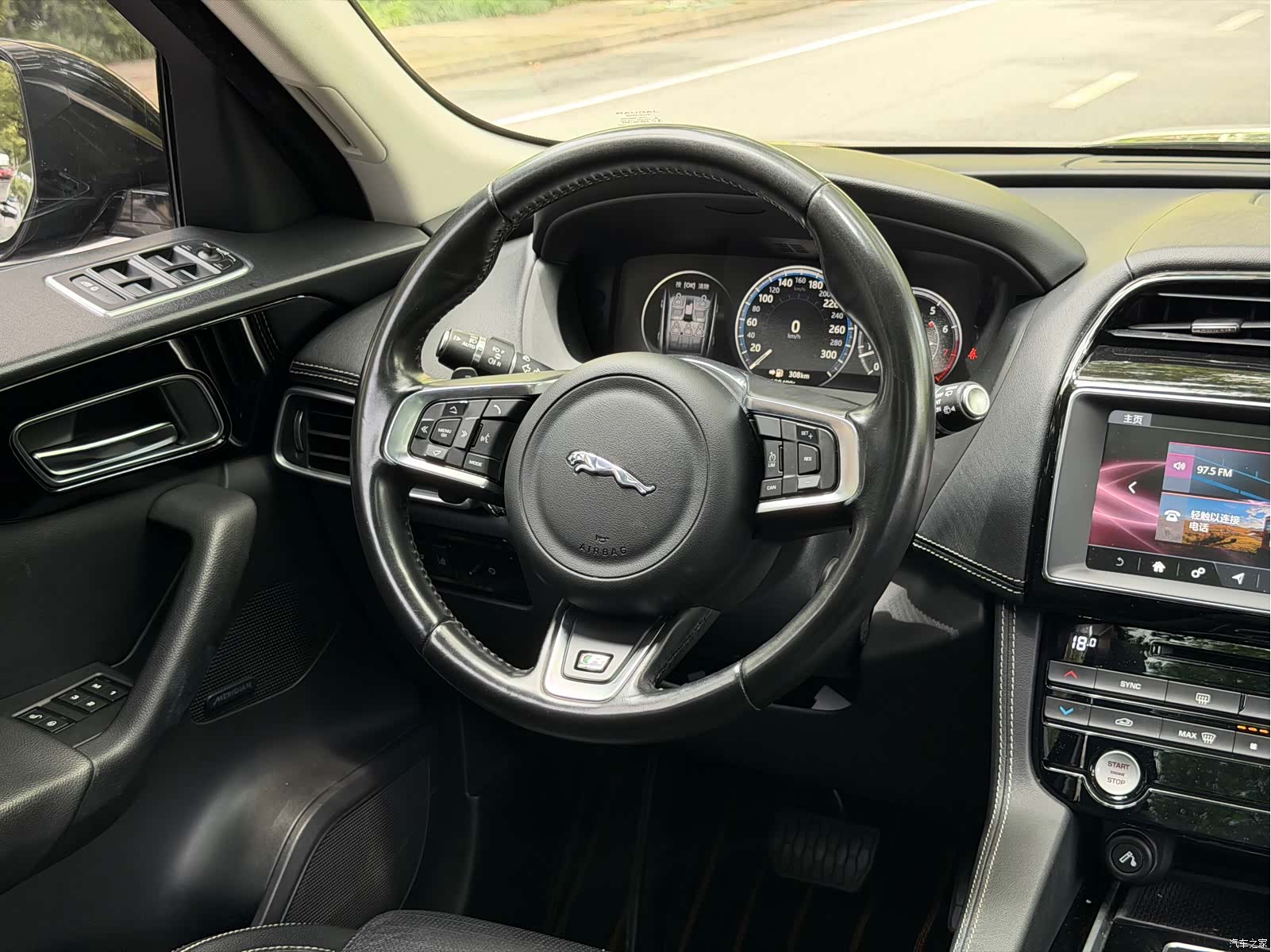 Jaguar F-PACE, 2017 13