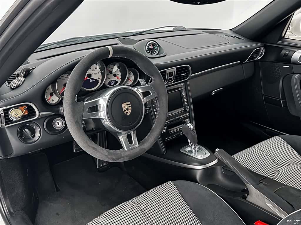 Porsche 911, 2011 10