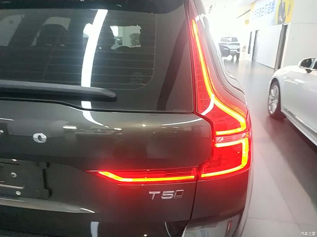 Volvo XC60, 2018 8