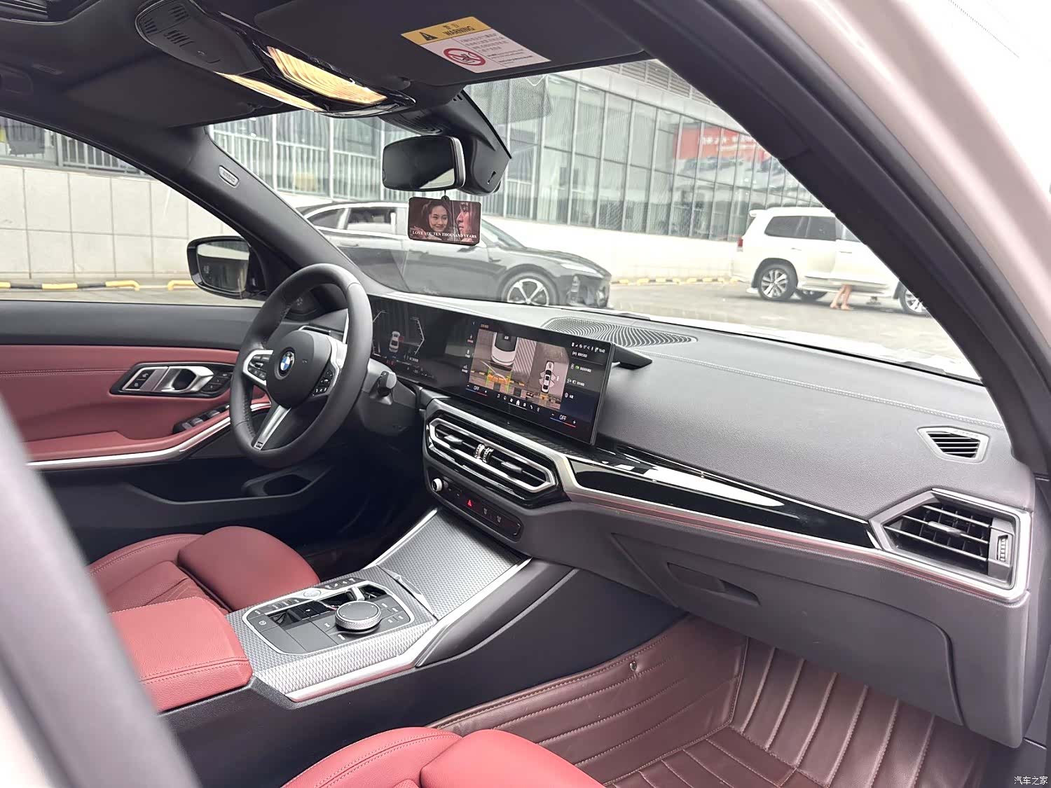 BMW 3 Series, 2024 все фото