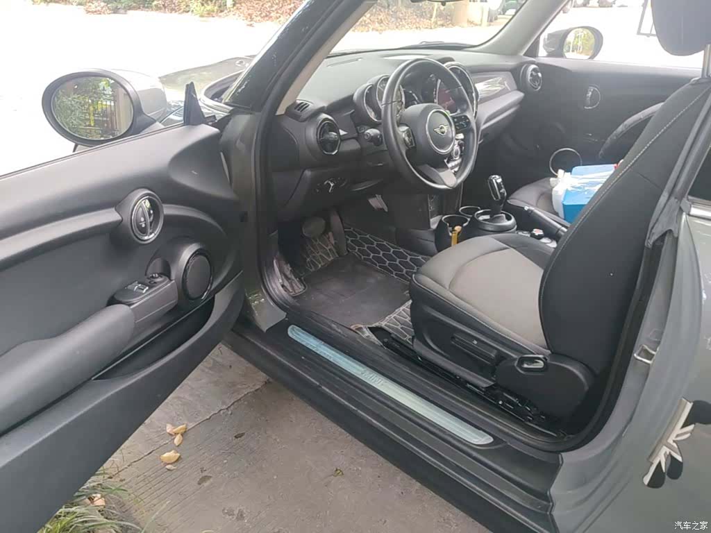 Mini ONE, 2022 16