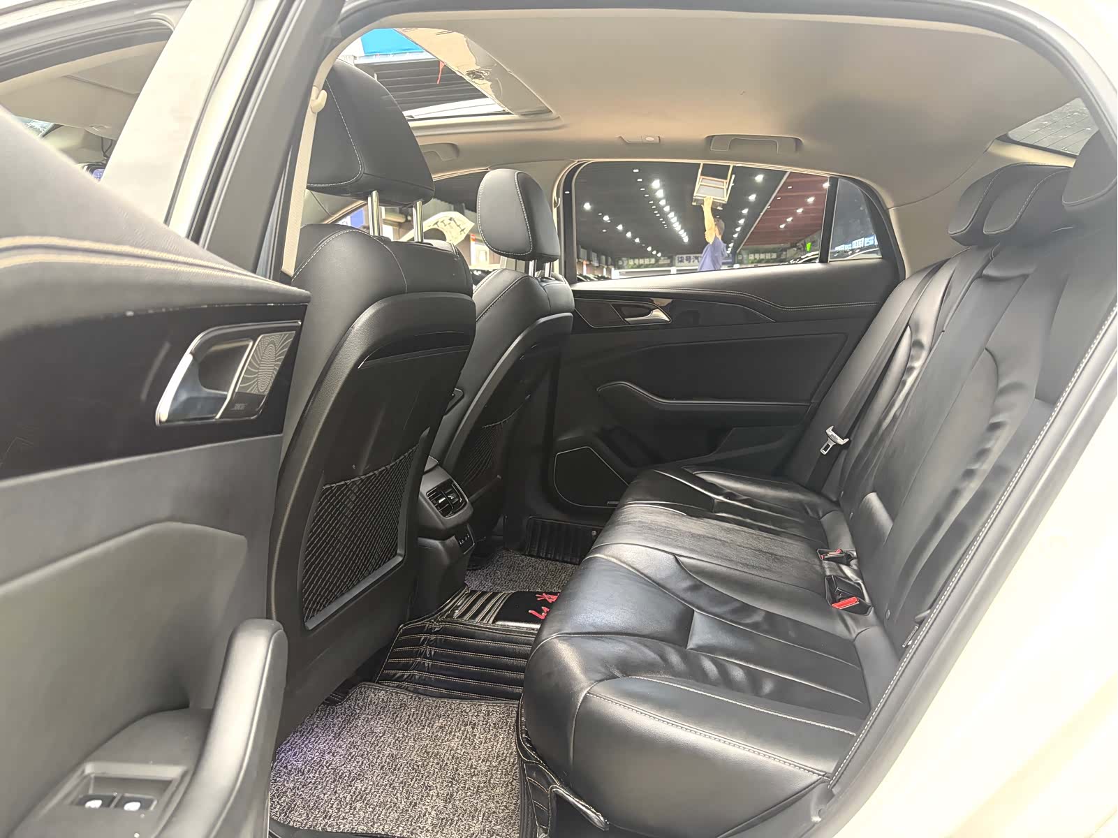 Hongqi H5, 2019 13