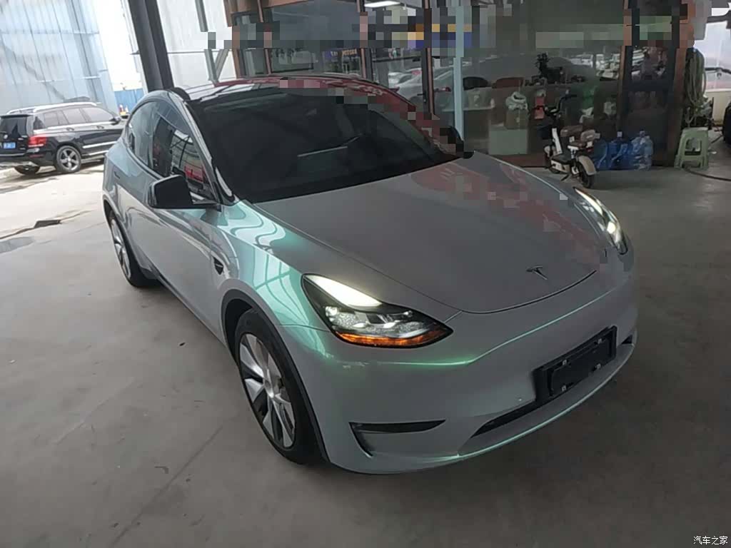 Tesla Model Y, 2021 4