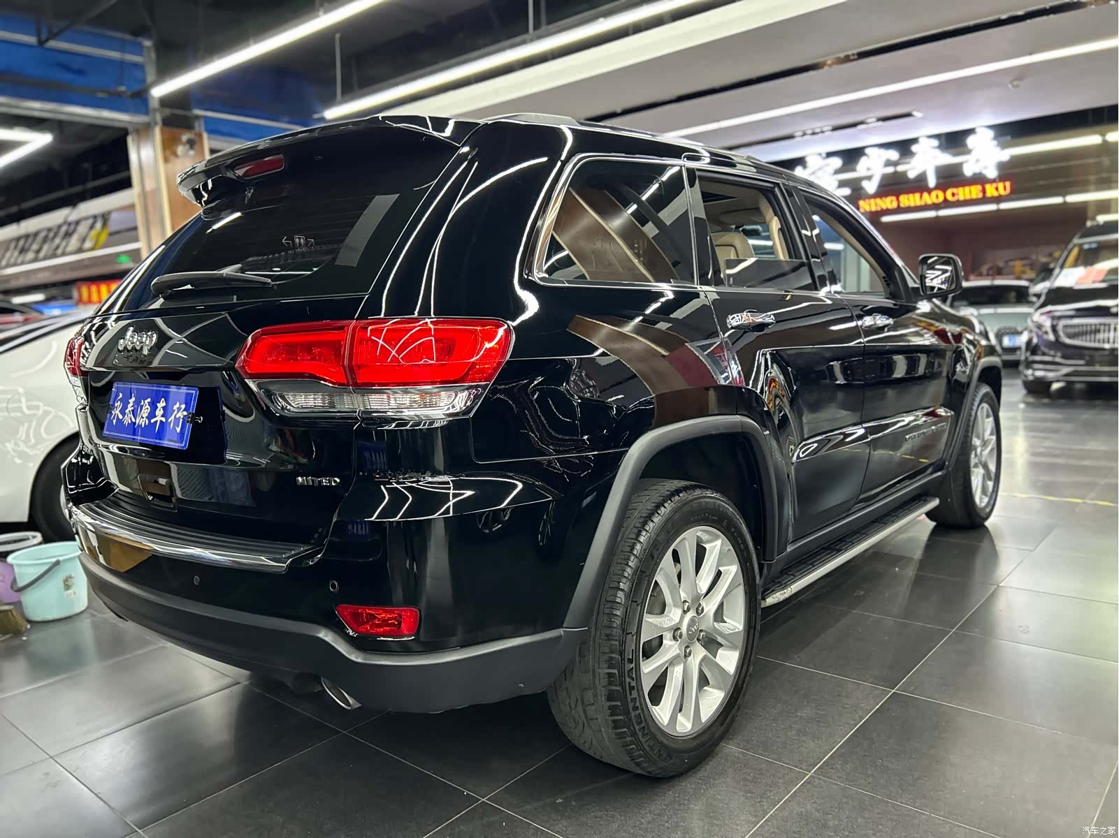 Jeep Grand Cherokee, 2018 4