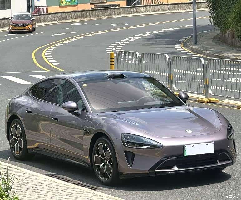 Xiaomi SU7, 2025 3
