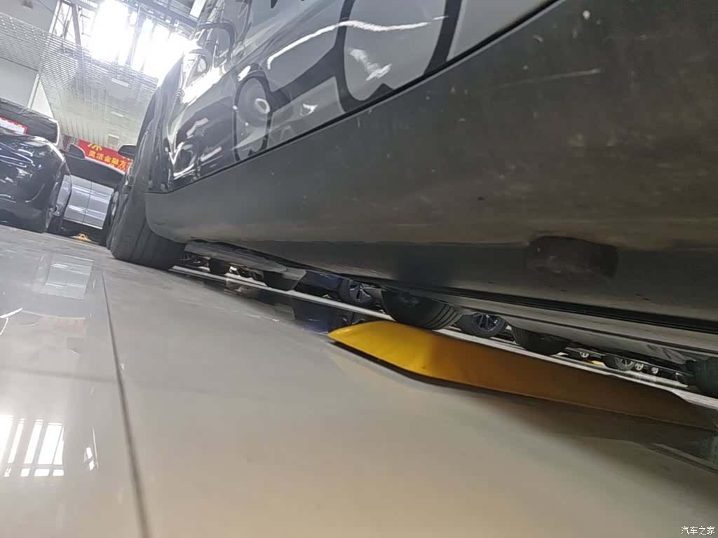 Tesla Model Y, 2024 21