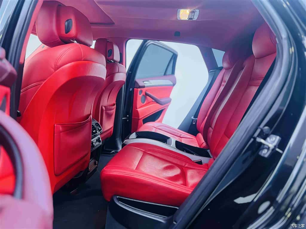 BMW X6, 2013 9