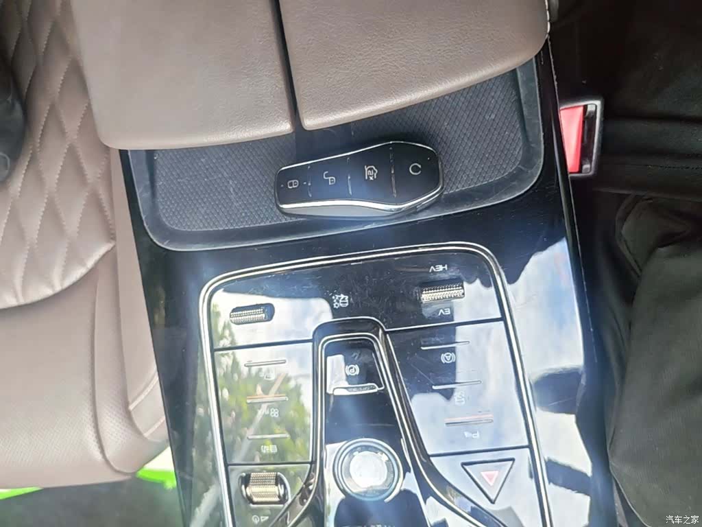 BYD Han, 2023 9
