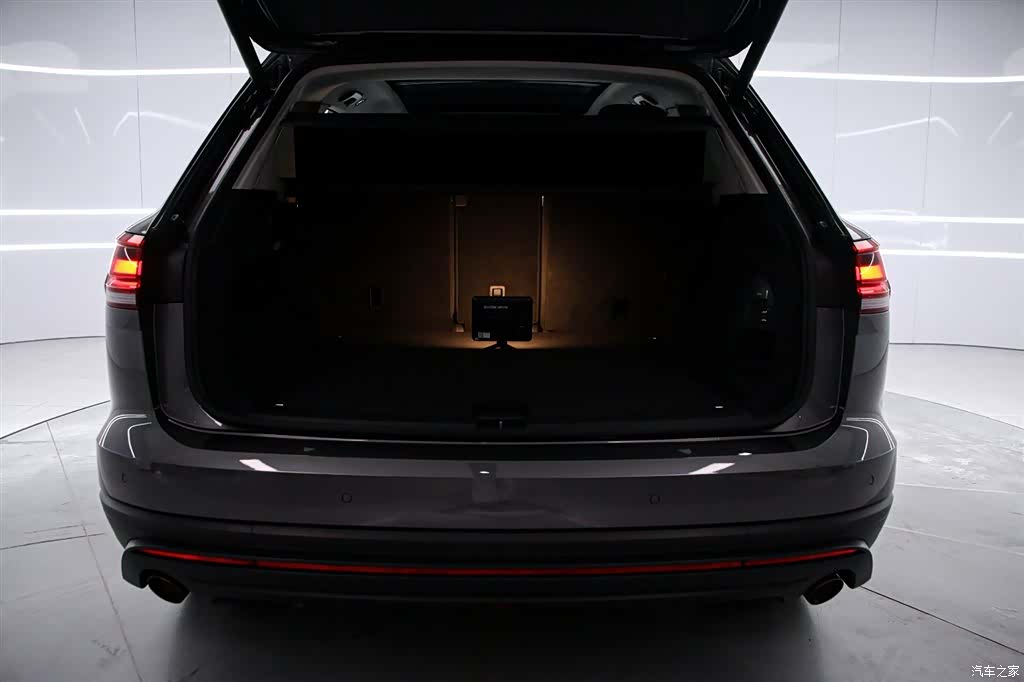 Volkswagen Touareg, 2023 15