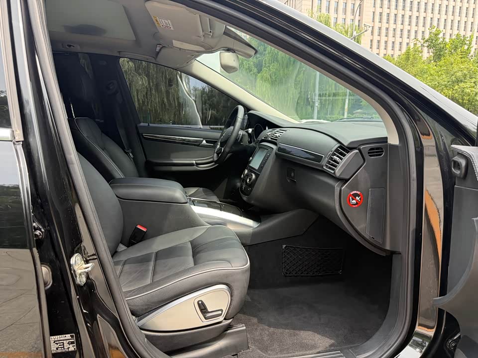 Mercedes-Benz R-class