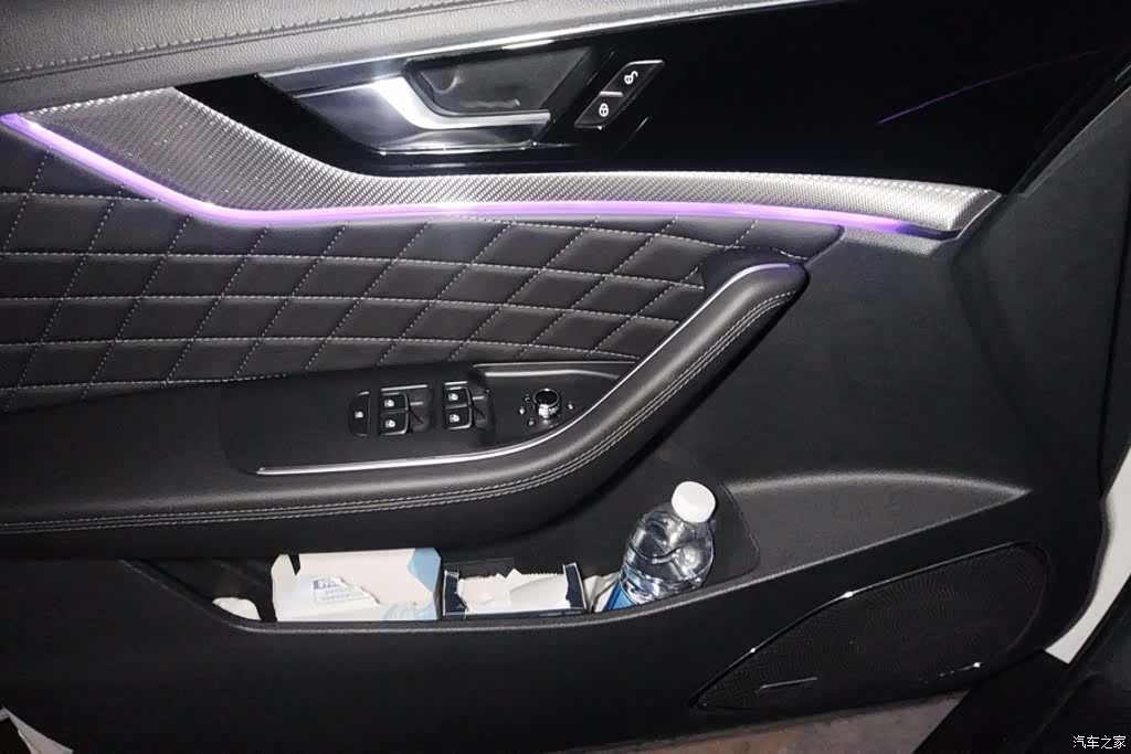 Hongqi HS5, 2020 7
